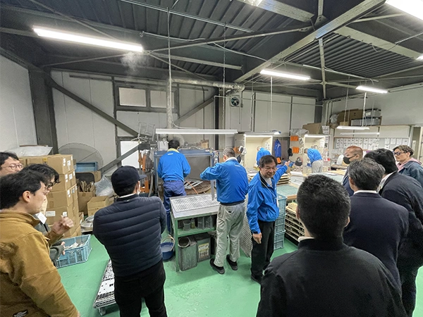 工場見学の様子
