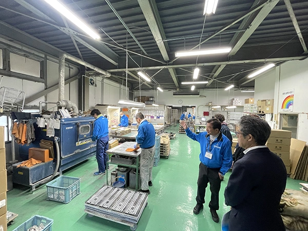 工場見学の様子